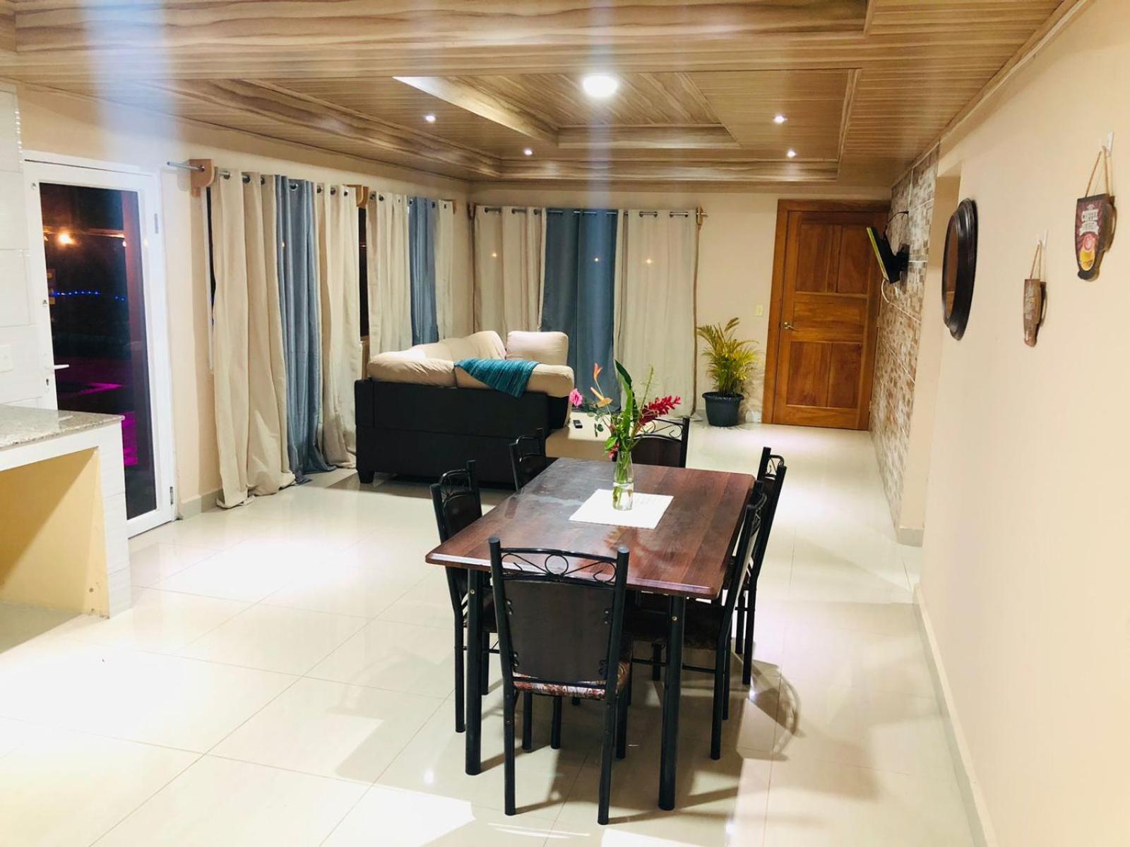 Isabella Hostel And Pool Alto Boquete ภายนอก รูปภาพ