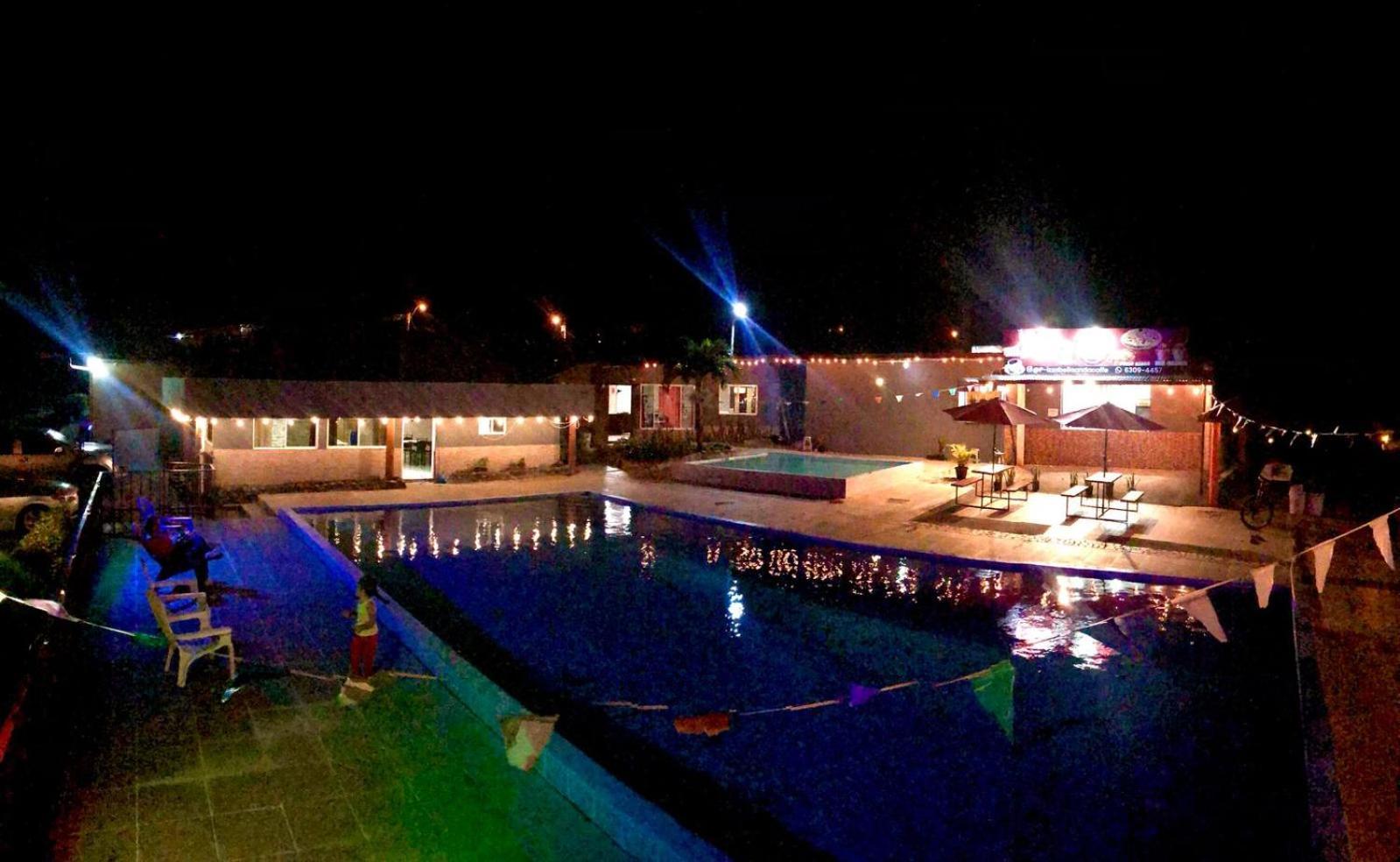 Isabella Hostel And Pool Alto Boquete ภายนอก รูปภาพ
